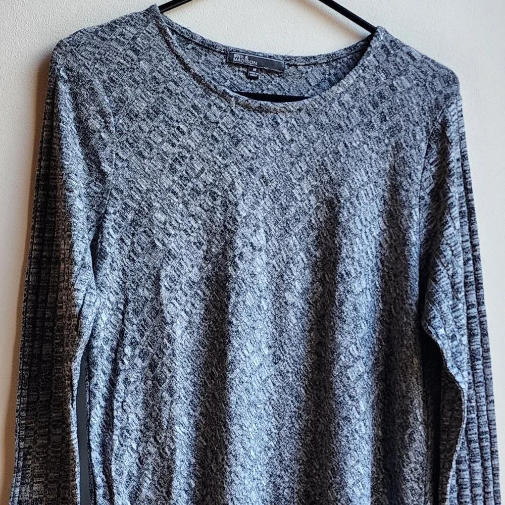 89th & Madison Gray Angled/Ribbed Scoop Neck Jersey Size Medium